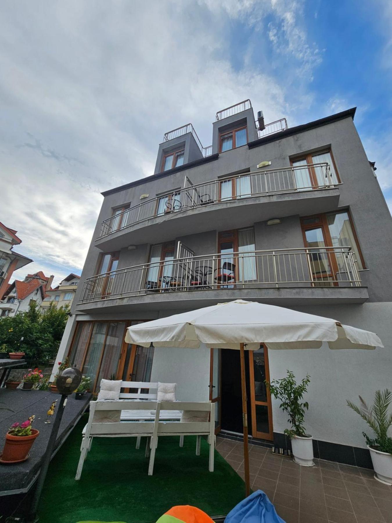 רבדה Guest House Petrovi מראה חיצוני תמונה