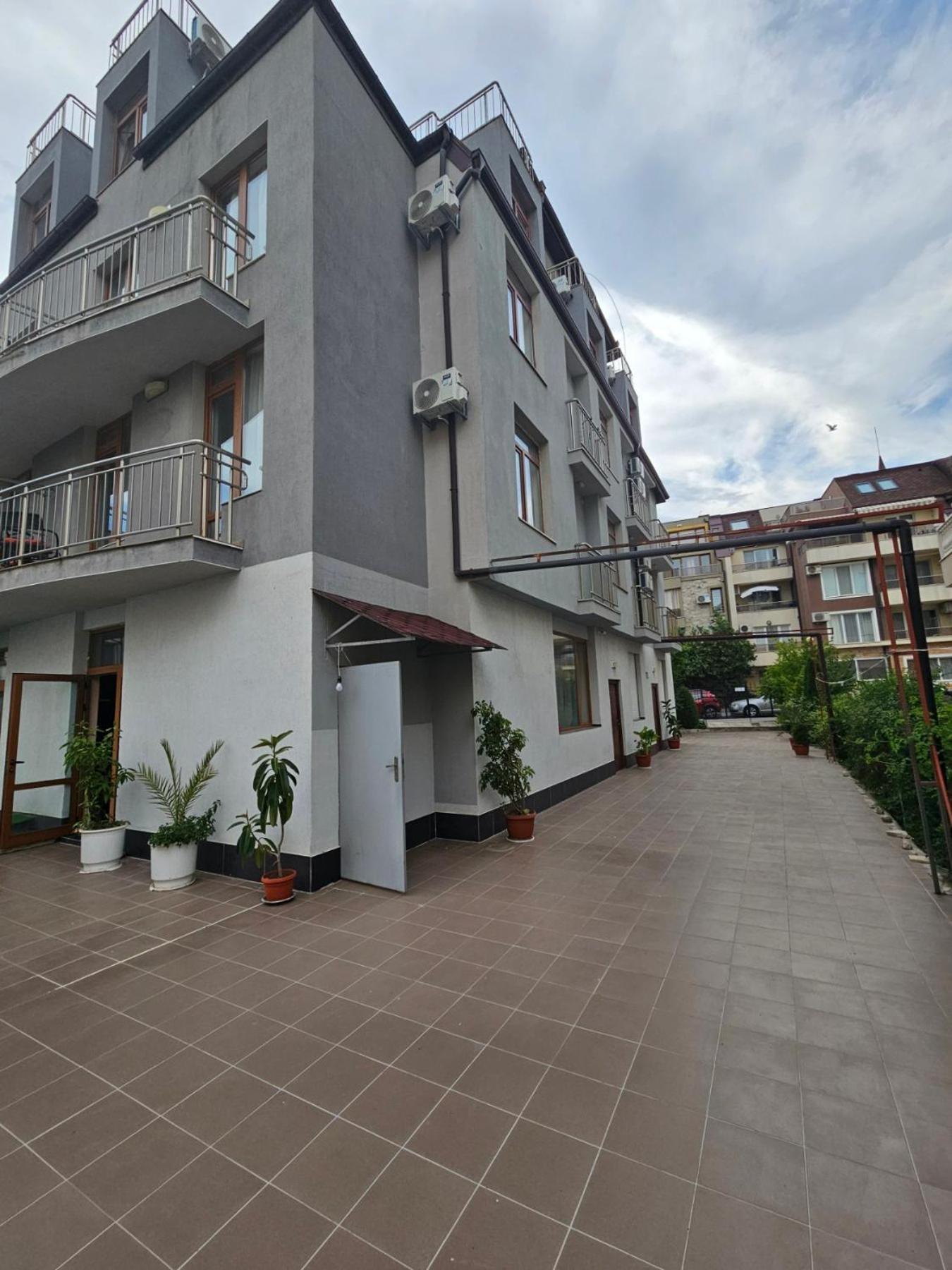 רבדה Guest House Petrovi מראה חיצוני תמונה